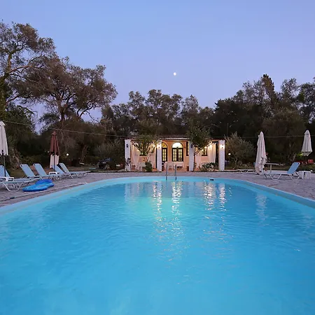 Hotel de apartamente Alykes Family