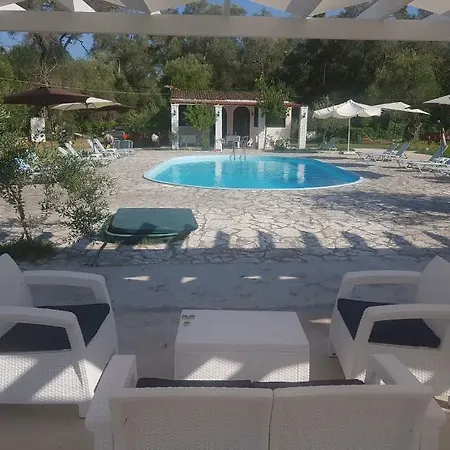 Hotel de apartamente Alykes Family